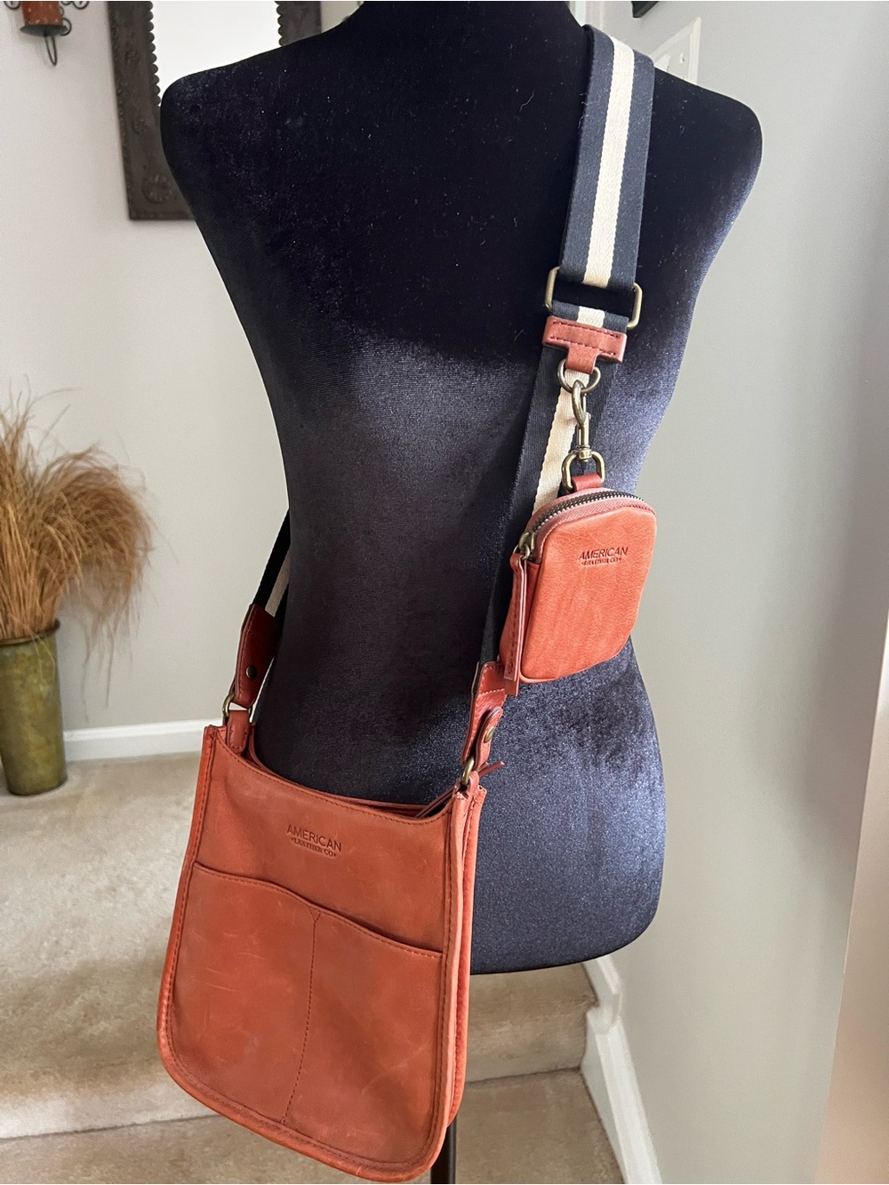 American Leather Co. Cali Crossbody Bag in Cognac Brown - Picture 3 of 11